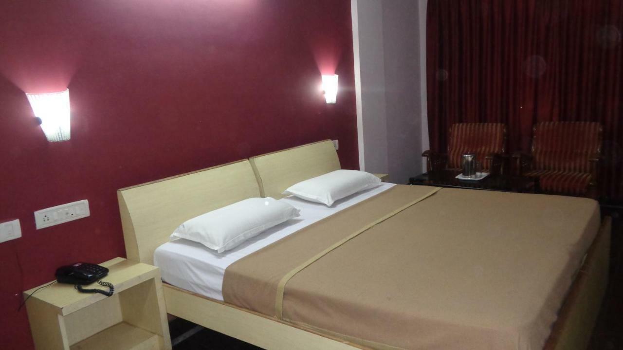 Hotel Ganesh Palace Mysore Exterior foto